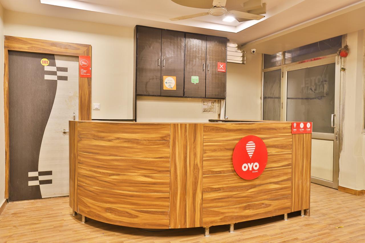 Oyo 11427 Hotel Kalyan 아흐메다바드 외부 사진